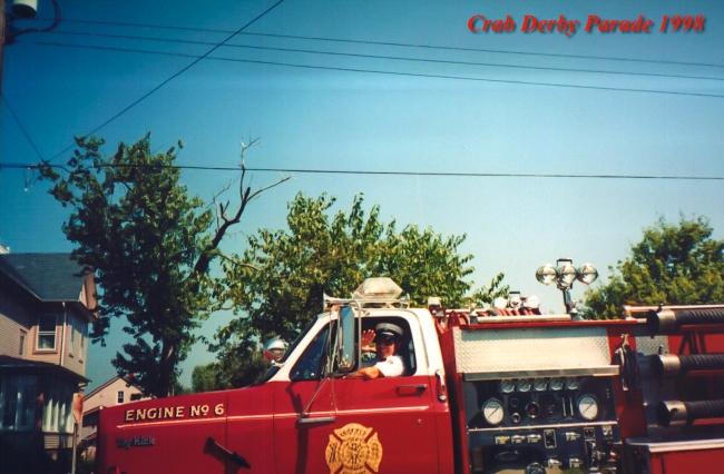 Phil & Engine 206 Crab Derby Parade